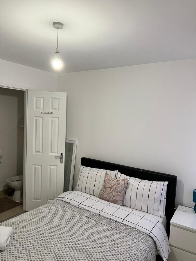 Sleep In Oxford Apartment Exterior photo